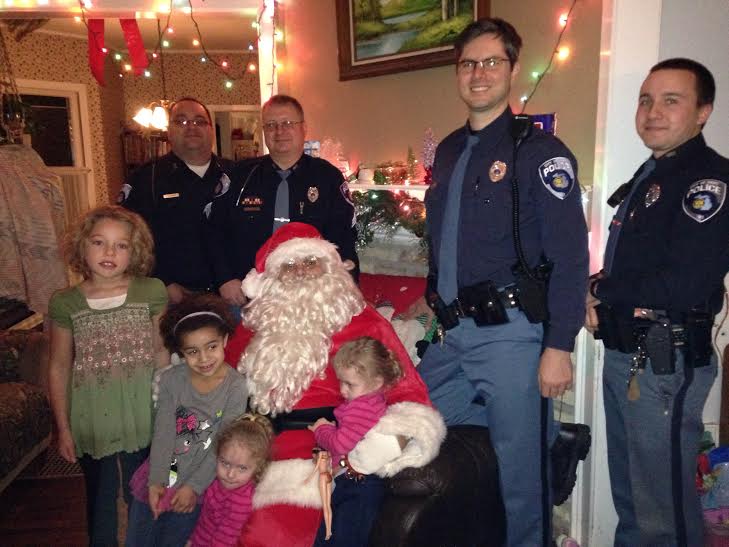 Hart PD spreads Christmas cheer