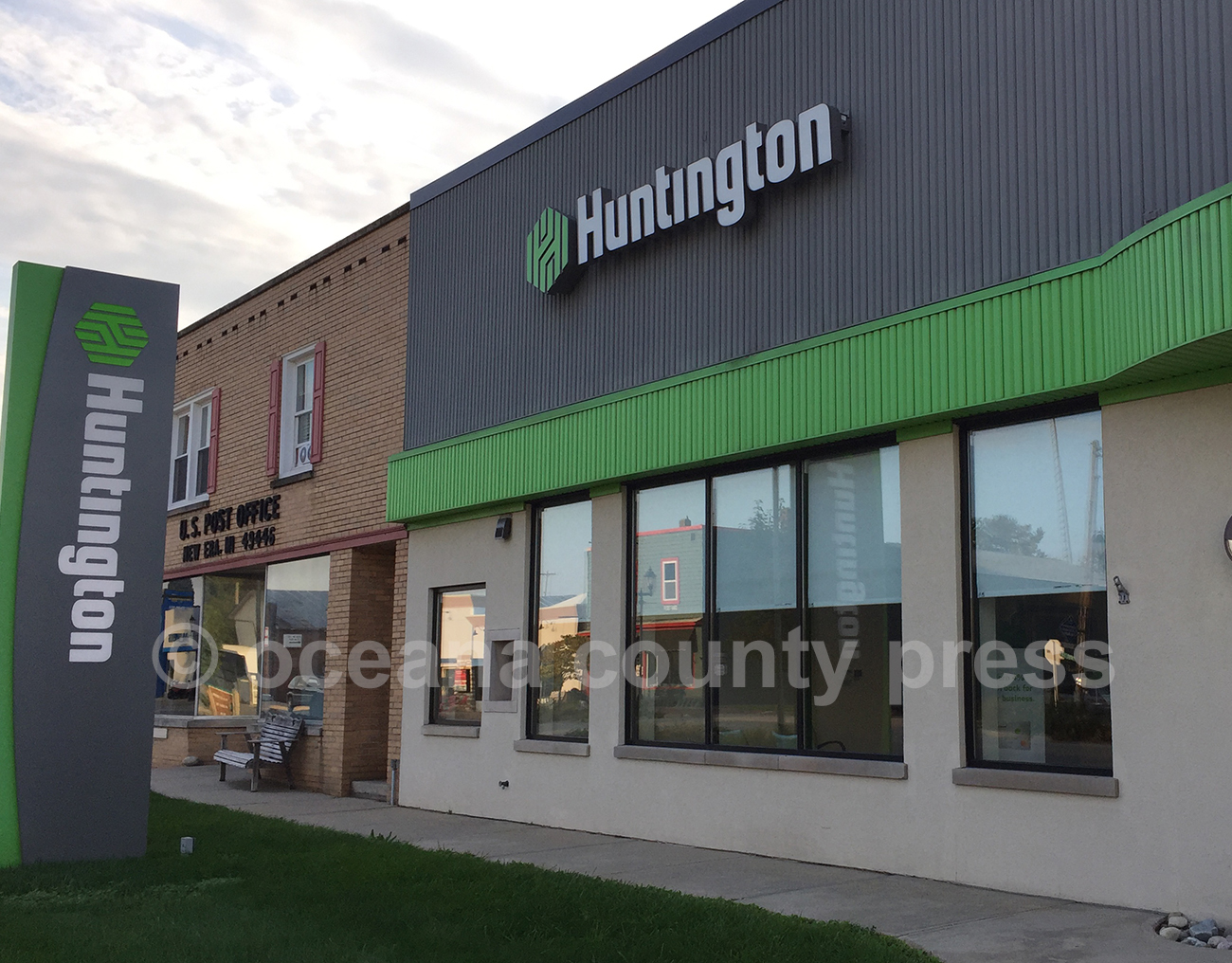 Huntington Bank in New Era to close.
