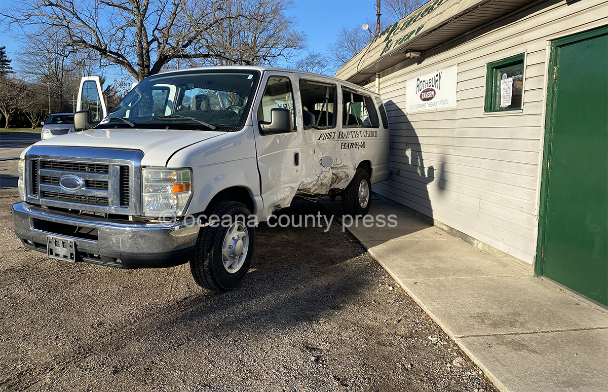 Church van crashes into tavern in 2vehicle collision