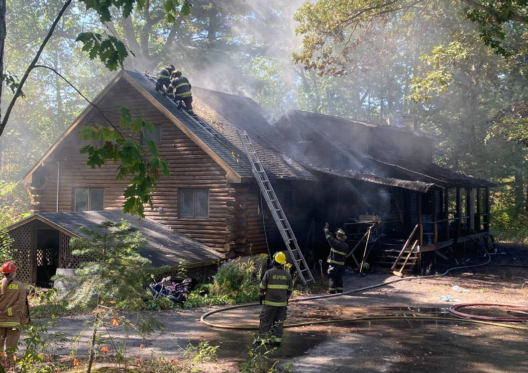 Firefighters battle house fire | OceanaCountyPress.com